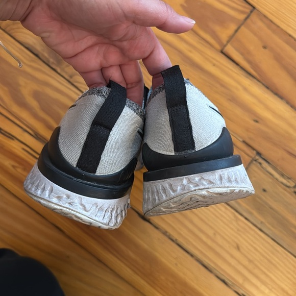 NIKE REACT SNEAKERS SIZE 8.5 - Picture 7 of 13